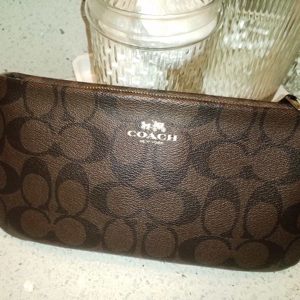 COACH Wristlet with phone pocket. NWOT